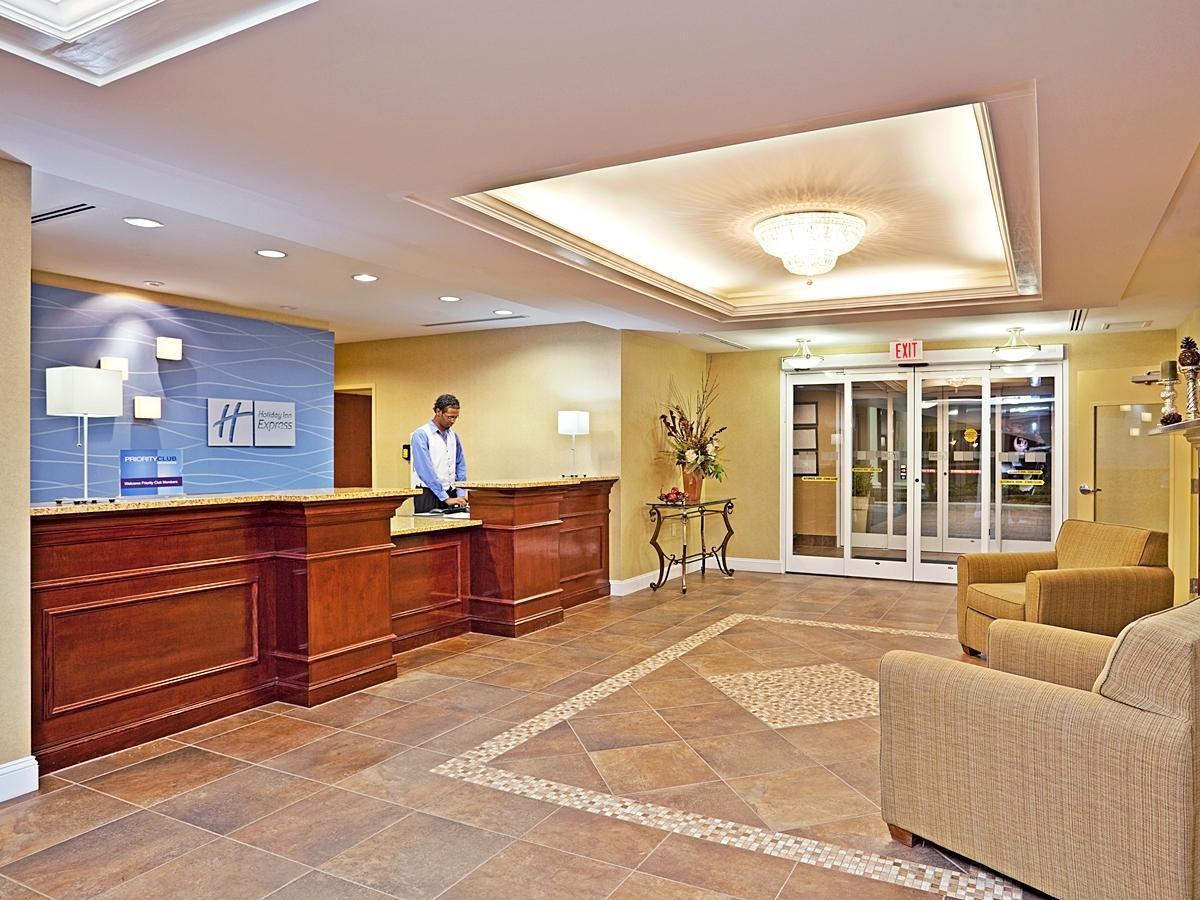Holiday Inn Express & Suites Southern Pines-Pinehurst Area By Ihg Esterno foto