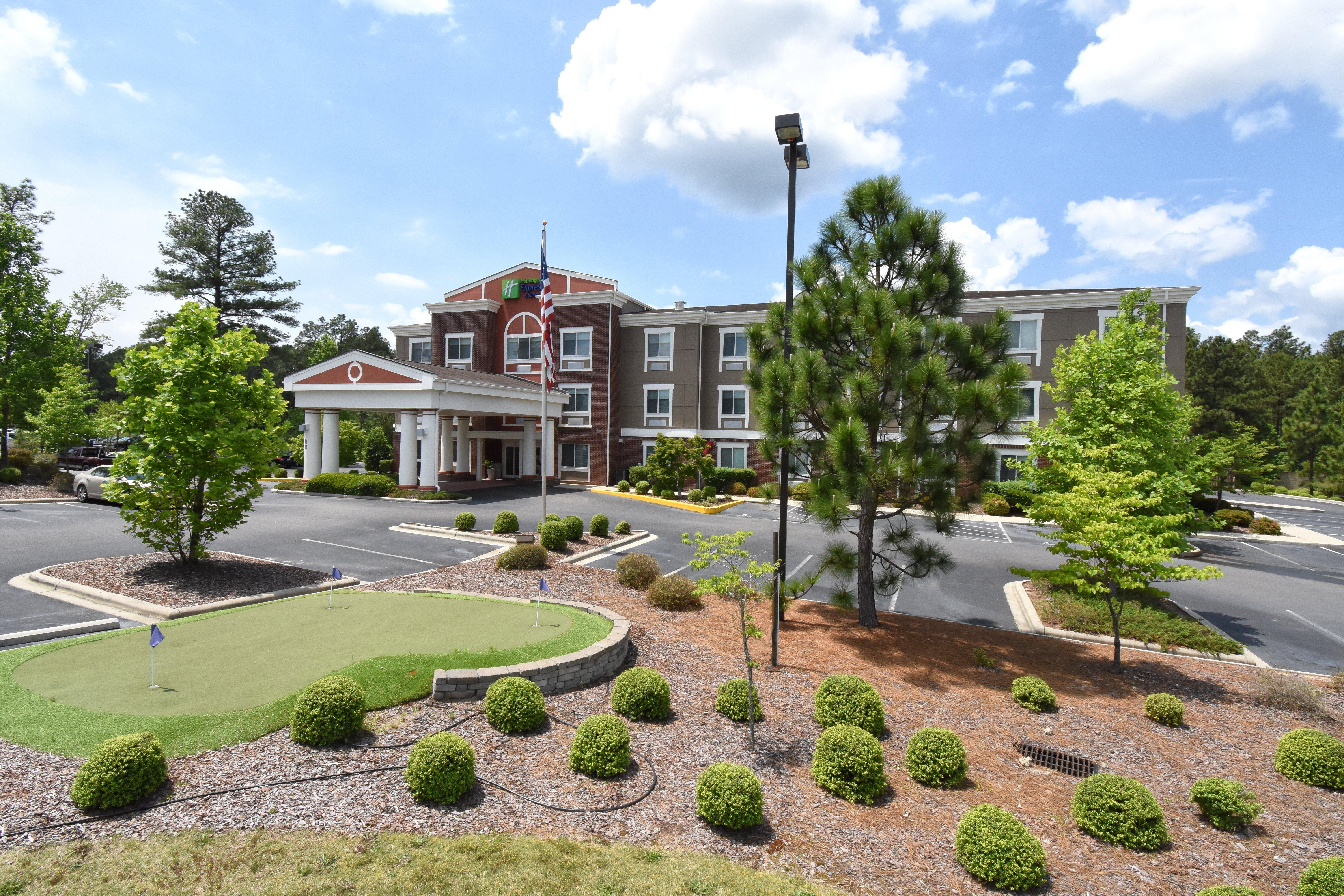 Holiday Inn Express & Suites Southern Pines-Pinehurst Area By Ihg Esterno foto