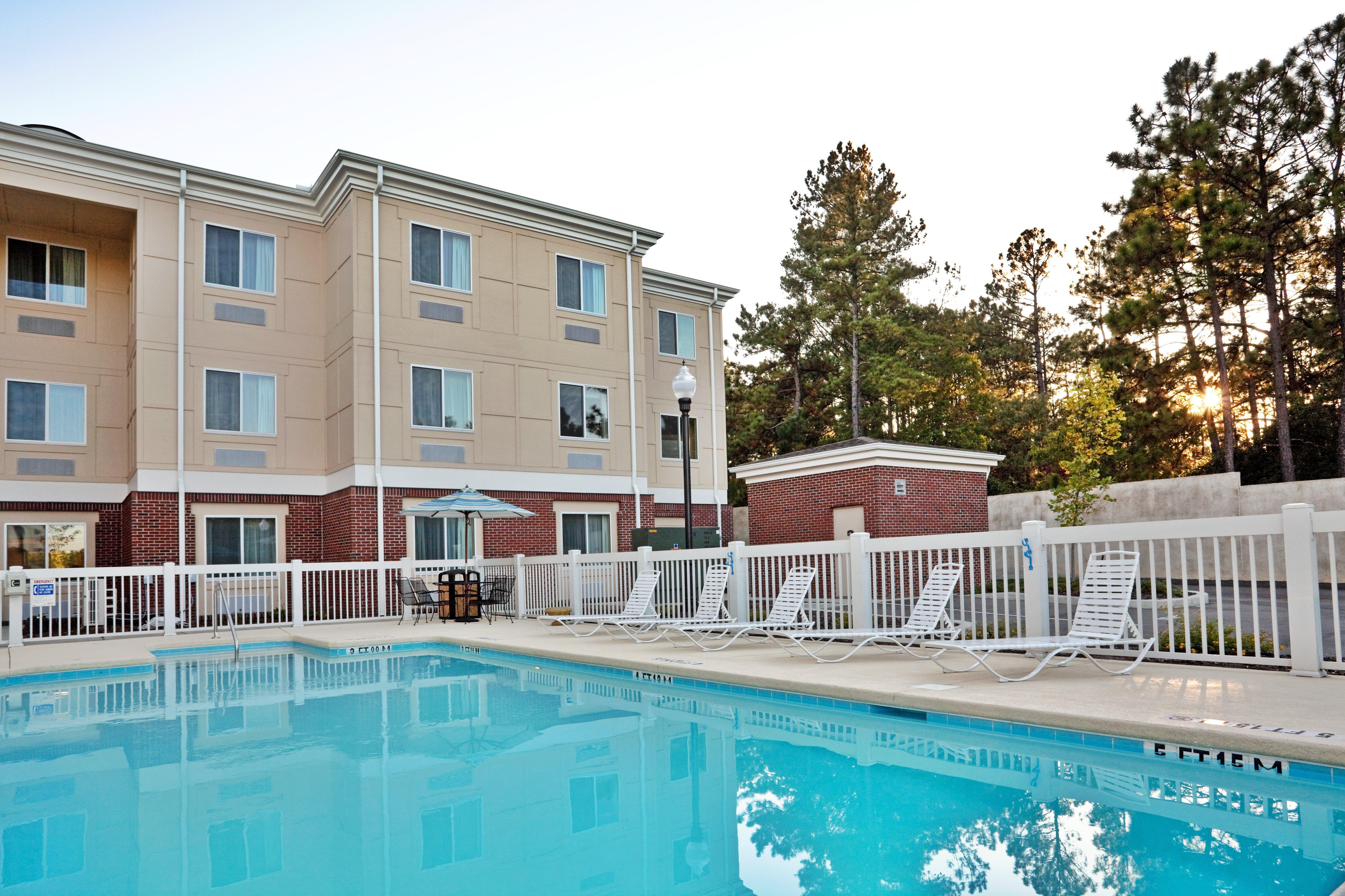 Holiday Inn Express & Suites Southern Pines-Pinehurst Area By Ihg Esterno foto