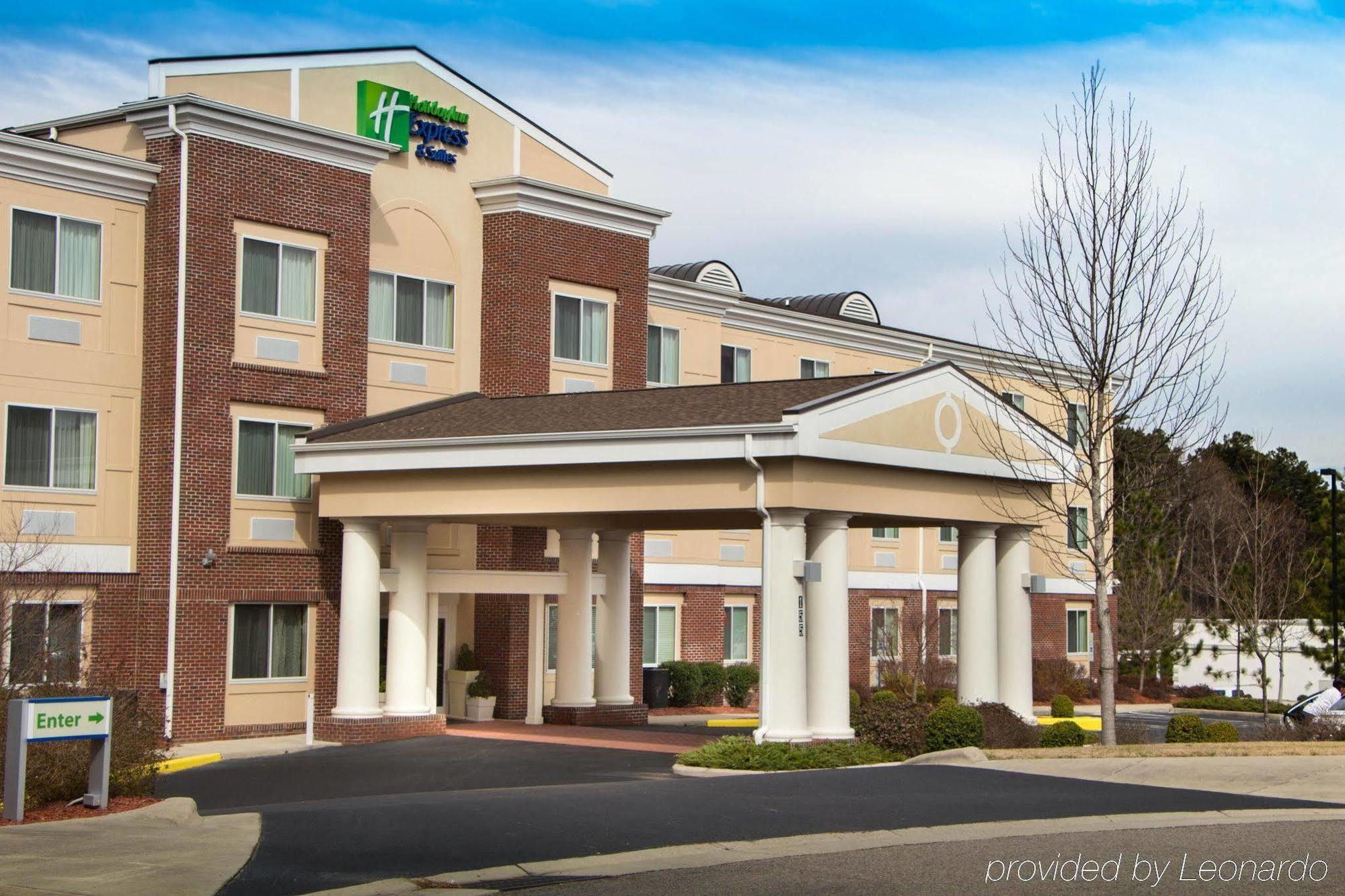 Holiday Inn Express & Suites Southern Pines-Pinehurst Area, An Ihg Hotel Esterno foto