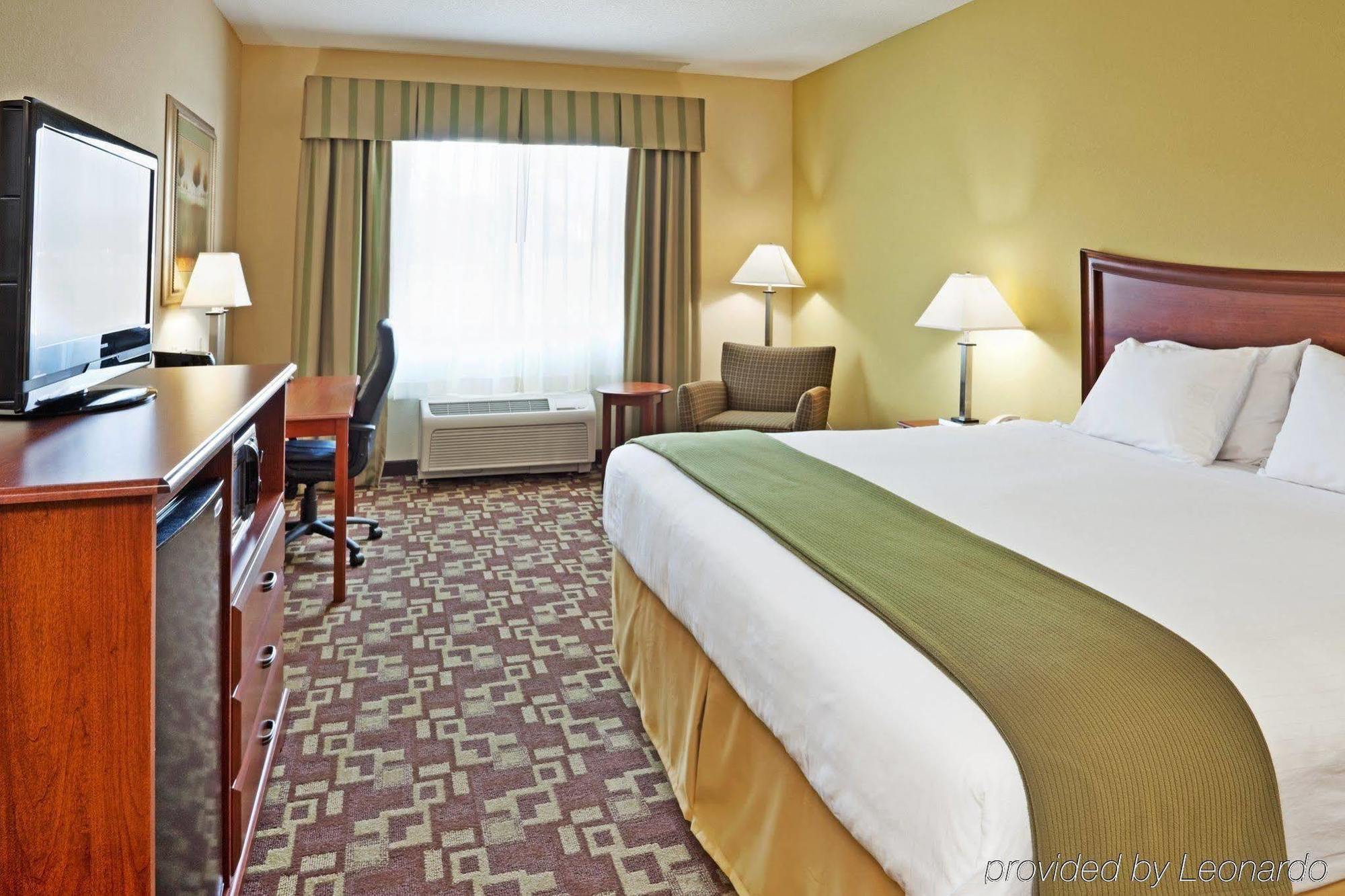 Holiday Inn Express & Suites Southern Pines-Pinehurst Area By Ihg Esterno foto