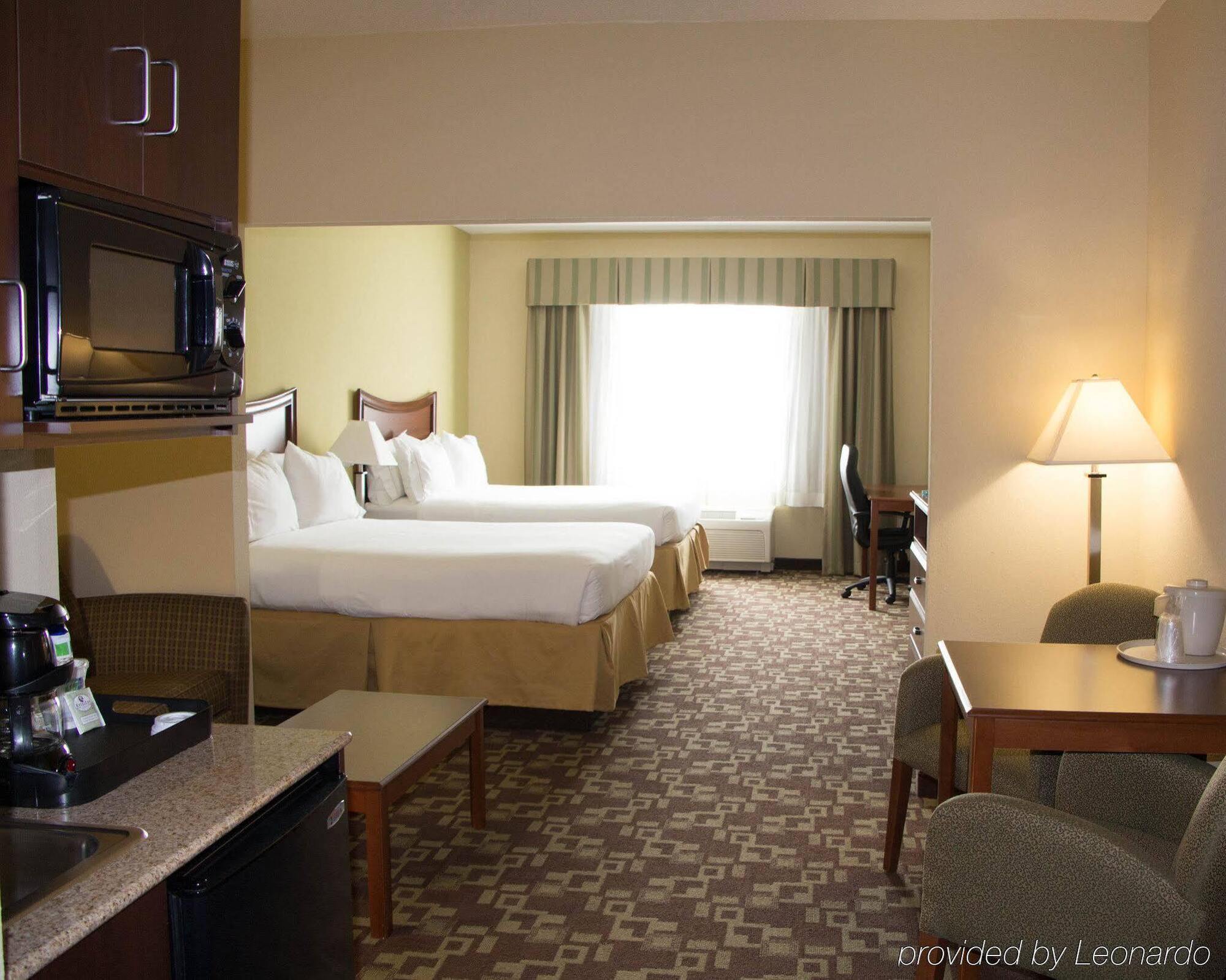 Holiday Inn Express & Suites Southern Pines-Pinehurst Area, An Ihg Hotel Esterno foto